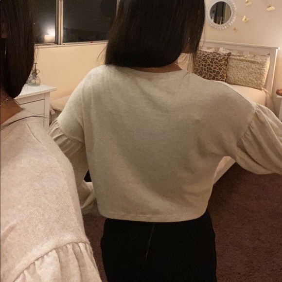 Soft cream colored top - Picture 6 of 8